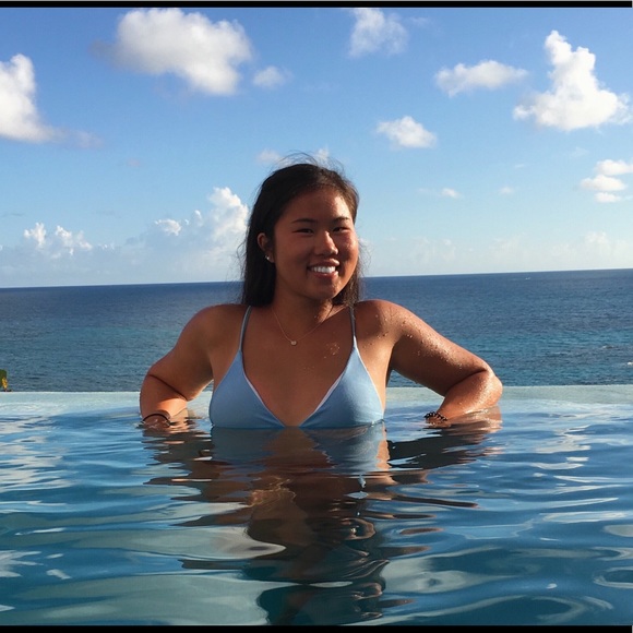 Meet your Posher, Madison - Picture 1 of 1